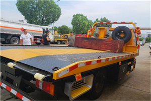 新城子附近拖车电话号码服务